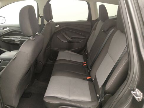 Used 2019 Ford Escape SE FWD image 18