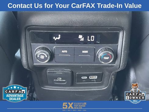 Used 2023 GMC Acadia SLT image 31