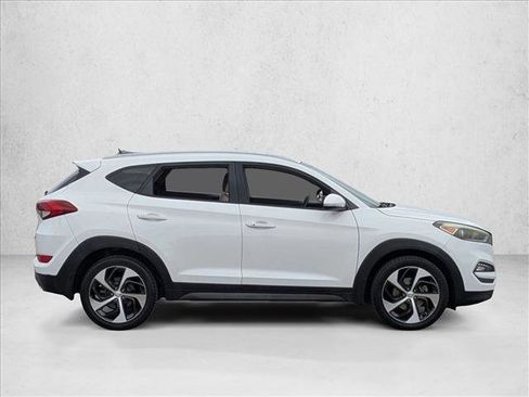 Used 2016 Hyundai Tucson Sport FWD image 4