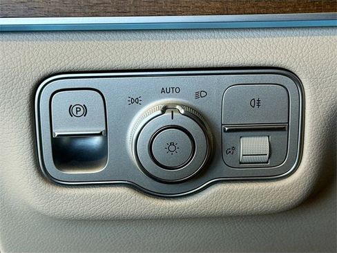 Certified 2024 Mercedes-Benz GLE 350 4MATIC image 10