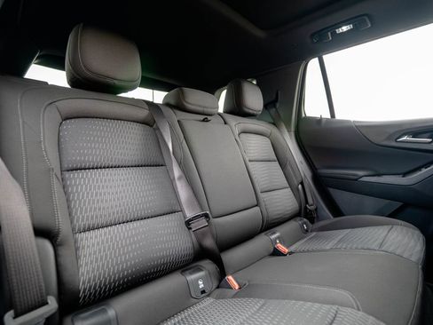 New 2026 Chevrolet Equinox LT w/ Midnight Edition FWD image 32