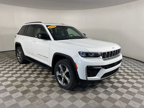 New 2026 Jeep Grand Cherokee Limited w/ Luxury Tech Group II AWD/4WD image 14