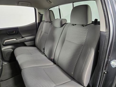 Used 2022 Toyota Tacoma SR5 w/ Technology Package RWD image 17