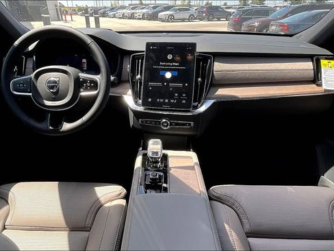 New 2026 Volvo XC90 B5 Ultra image 8