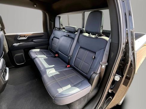 Used 2024 Chevrolet Silverado 3500 High Country w/ Technology Package AWD/4WD image 23