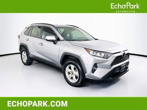 Used 2021 Toyota RAV4 XLE image 1