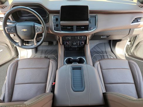 Used 2024 Chevrolet Tahoe High Country image 9