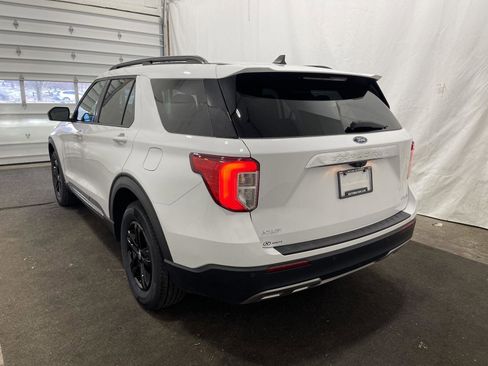 Used 2021 Ford Explorer XLT w/ Equipment Group 202A image 17