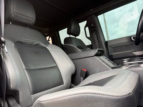 Used 2023 Ford Bronco Black Diamond image 17