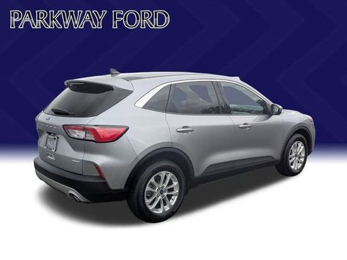 Used 2021 Ford Escape SE image 5