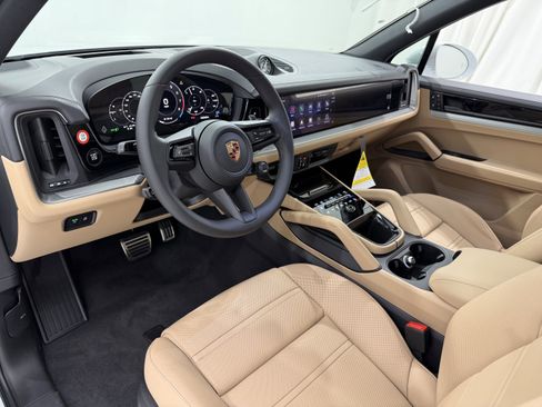 New 2026 Porsche Cayenne S image 26