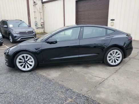 Used 2021 Tesla Model 3 Standard Range Plus image 6