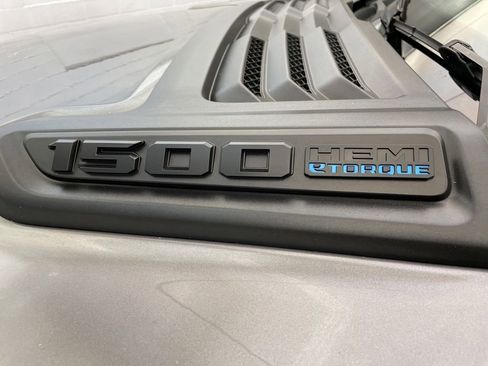 Used 2024 RAM 1500 Laramie AWD/4WD image 7