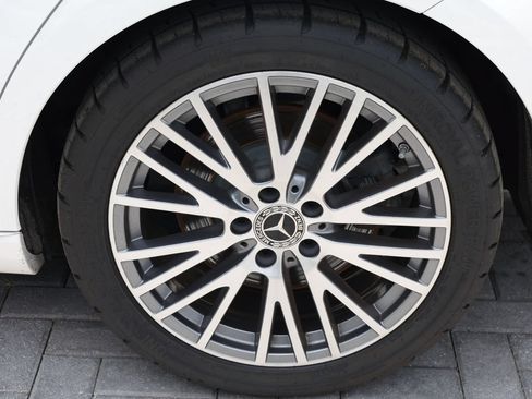 Used 2023 Mercedes-Benz CLA 250 4MATIC w/ Premium Package image 40