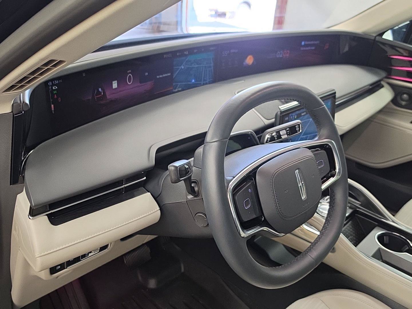 Certified 2026 Lincoln Nautilus Reserve w/ Jet Appearance Package AWD/4WD image 5