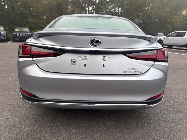 Used 2025 Lexus ES 300h w/ Premium Package FWD image 4
