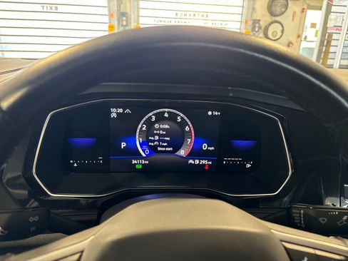 Used 2023 Volkswagen Jetta SE w/ Panoramic Sunroof Package image 15