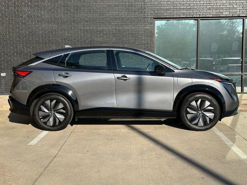 Used 2023 Nissan Ariya Engage image 7