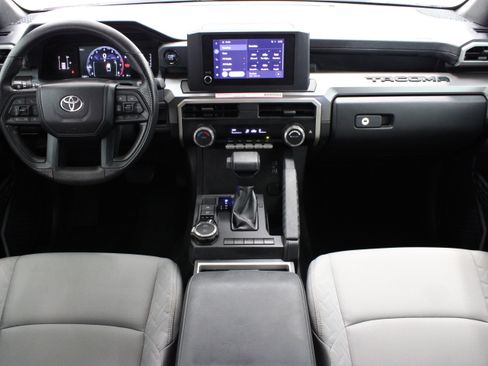 Used 2024 Toyota Tacoma SR5 AWD/4WD image 29