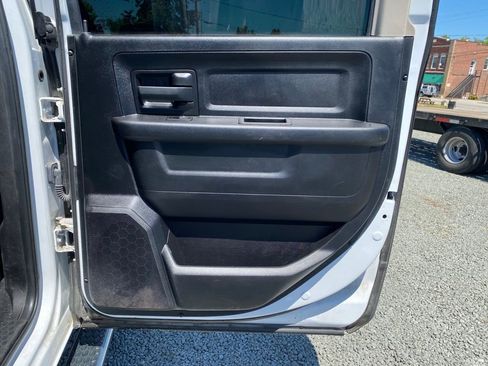 Used 2018 RAM 1500 Express AWD/4WD image 17