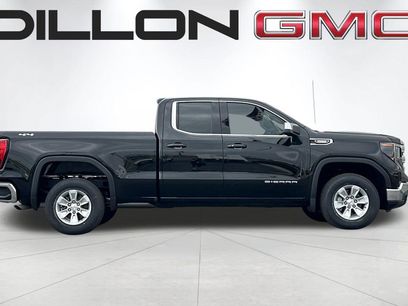 New 2025 GMC Sierra 1500 SLE