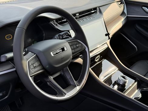 New 2026 Jeep Grand Cherokee Limited AWD/4WD image 18