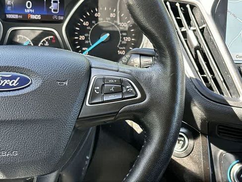 Used 2018 Ford Escape Titanium AWD/4WD image 10