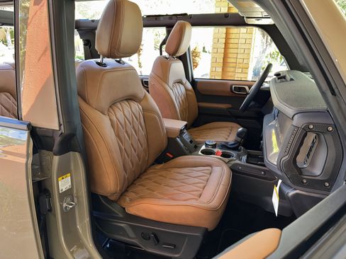 Used 2025 Ford Bronco Outer Banks image 26