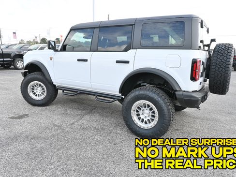 New 2025 Ford Bronco Badlands AWD/4WD image 6