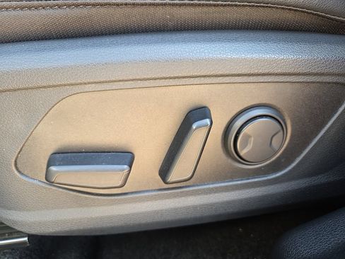 Used 2023 Kia Sportage EX AWD/4WD image 19