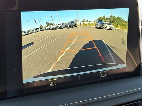 Used 2024 Chevrolet Suburban Premier image 16