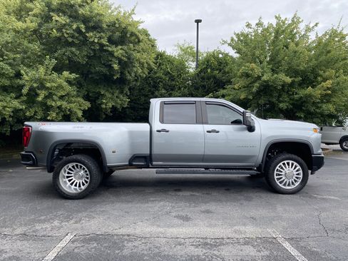 Used 2024 Chevrolet Silverado 3500 W/T AWD/4WD image 10