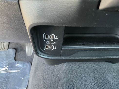 Used 2024 RAM 2500 Big Horn AWD/4WD image 15