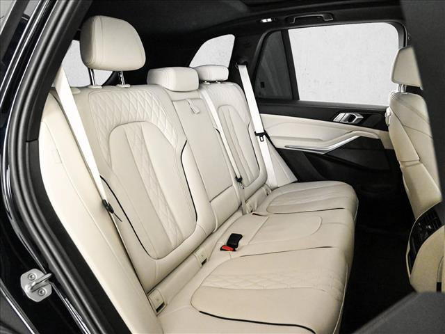 Used 2024 BMW X5 xDrive40i w/ M Sport Package AWD/4WD image 21