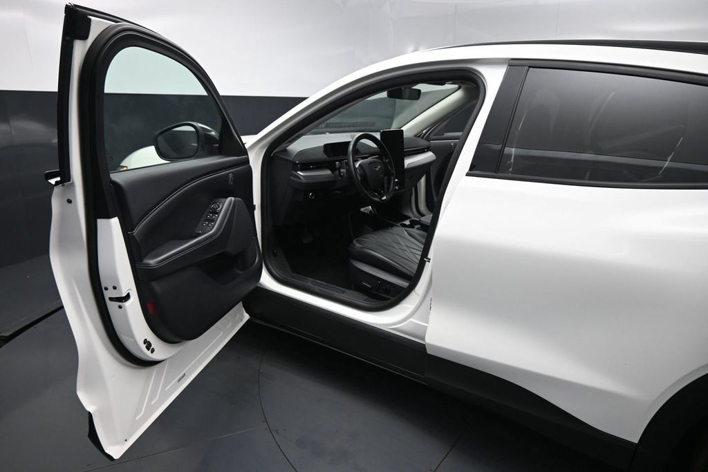 Used 2023 Ford Mustang Mach-E Select RWD image 8
