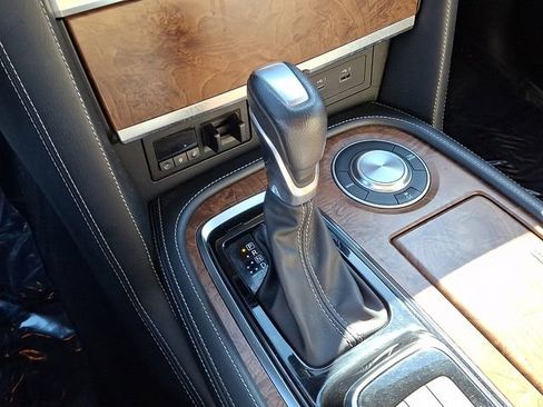 Used 2023 Nissan Armada SL image 19