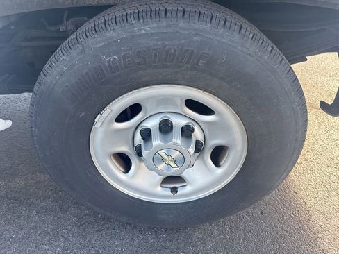 Used 2023 Chevrolet Express 2500 w/ Driver Convenience Package image 23