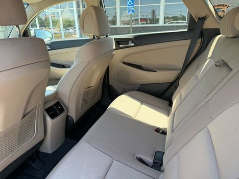 Used 2017 Hyundai Tucson Value AWD/4WD image 6