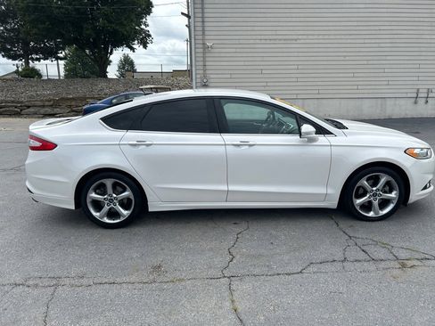 Used 2013 Ford Fusion SE FWD image 5