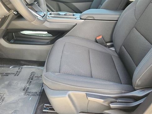 Used 2025 Chevrolet Equinox EV LT FWD image 9