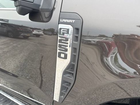 Used 2024 Ford F250 Lariat w/ Chrome Package AWD/4WD image 10
