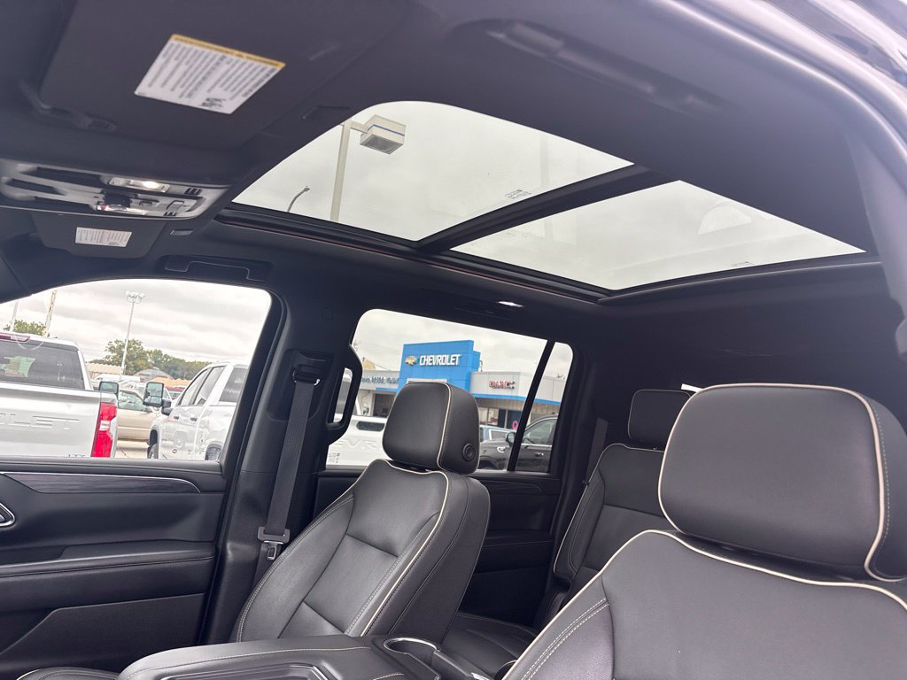 Used 2022 GMC Yukon XL SLT w/ SLT Premium Package AWD/4WD image 36