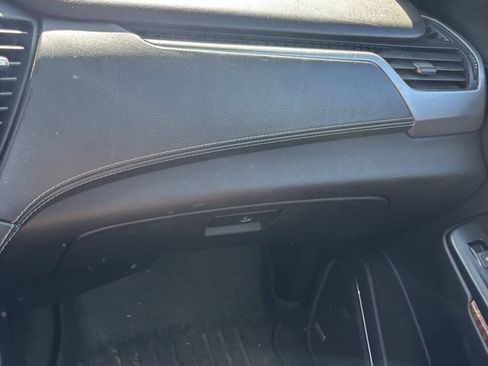 Used 2018 Chevrolet Suburban Premier image 11