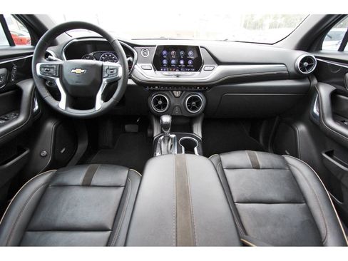 Used 2022 Chevrolet Blazer Premier w/ Enhanced Convenience Package FWD image 10