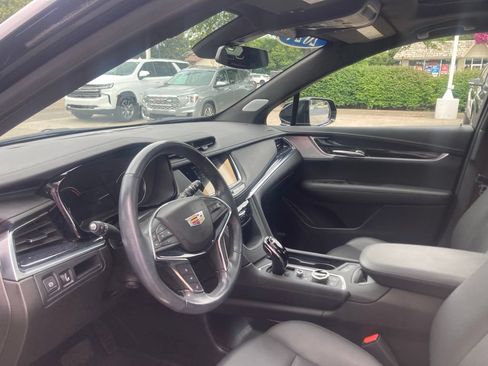 Used 2024 Cadillac XT5 Premium Luxury w/ LPO, Floor Liner Package AWD/4WD image 24