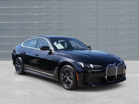 Used 2025 BMW i4 eDrive40 RWD image 1