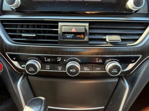 Used 2018 Honda Accord EX-L image 25