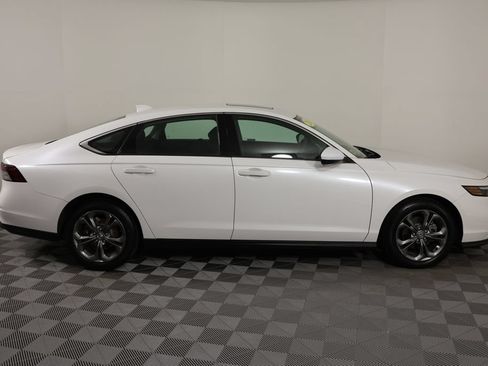 Used 2023 Honda Accord EX image 9