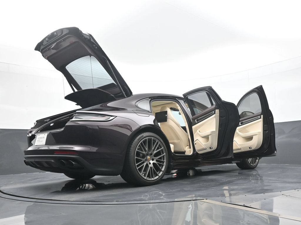 Certified 2023 Porsche Panamera 4 Platinum Edition AWD/4WD image 28