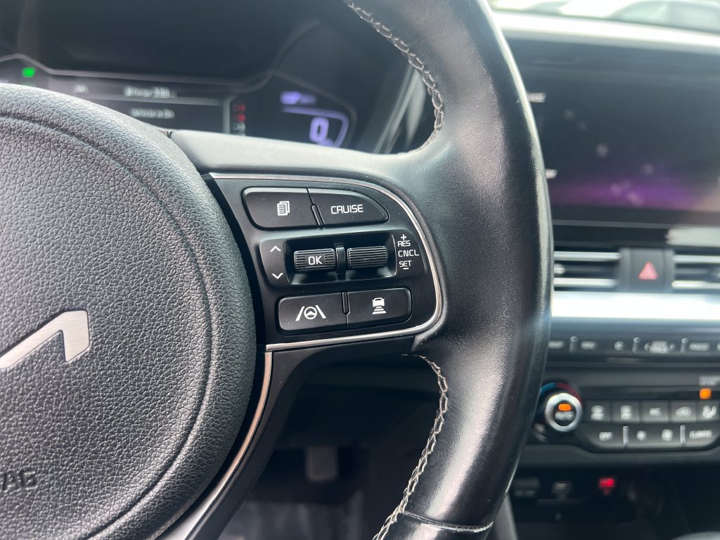 Certified 2022 Kia Niro EX Premium FWD image 16
